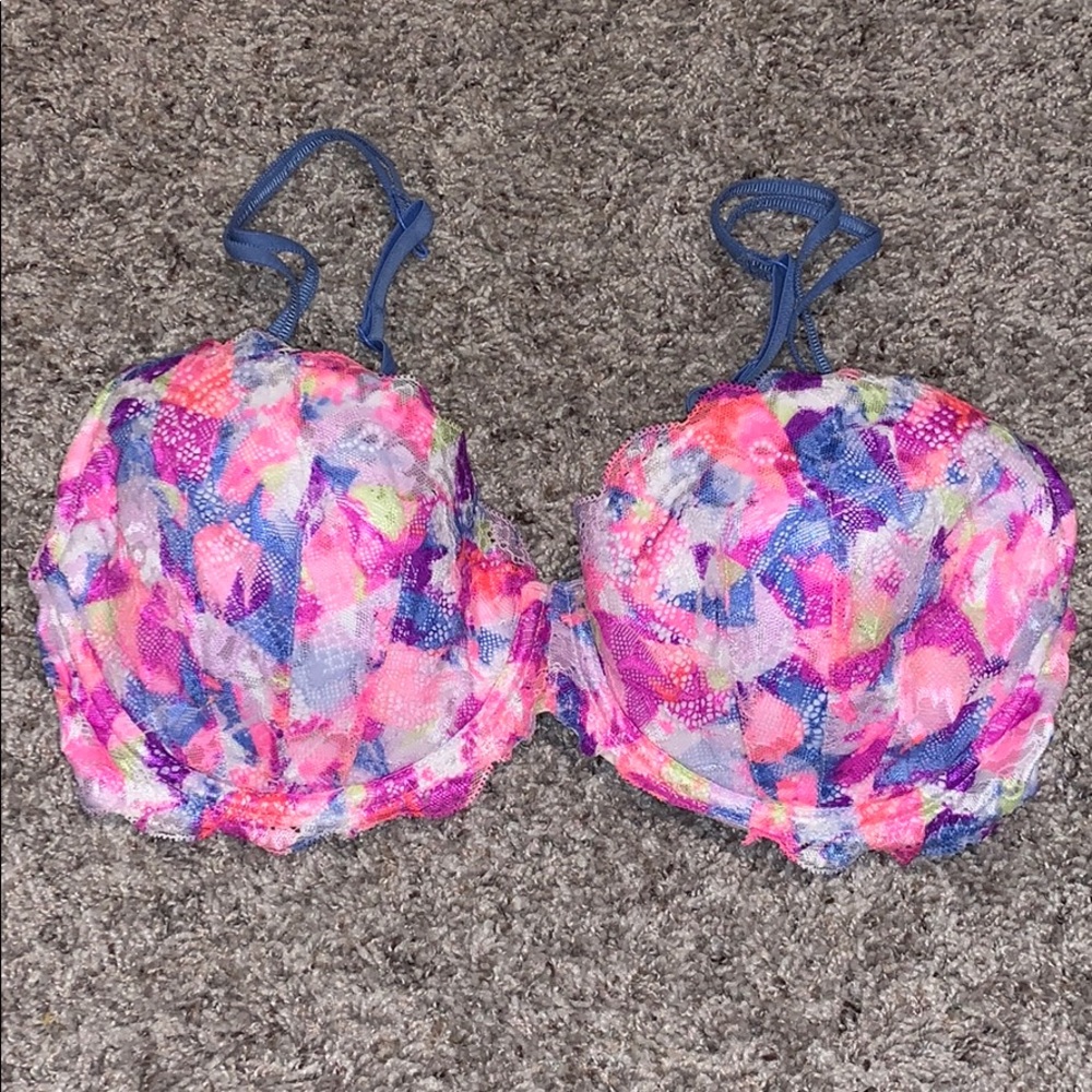 Victoria’s Secret pink